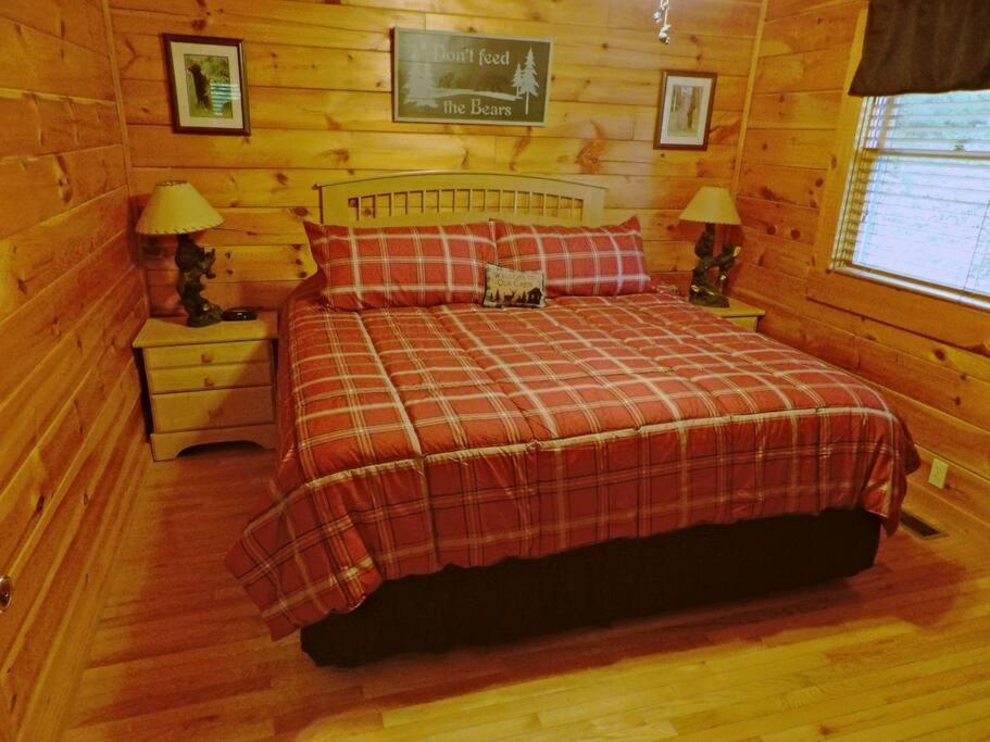 Вилла Yogi'S Den: Breathtaking Views! 3 Min To Dollywood, On 1 Acre! Севьервилл Экстерьер фото